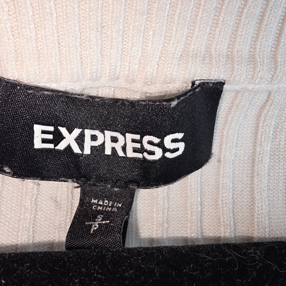 Express Ribbed Knit Top - Picture 3 of 3